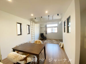 狭小住宅のリビング