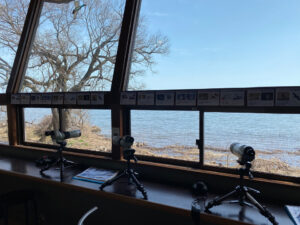 新旭水鳥観察センターの望遠鏡