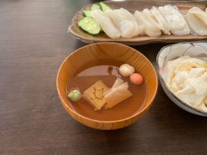 滋賀産湯葉のお吸い物