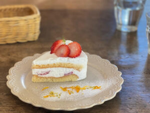 敦賀のキトテノワのケーキ