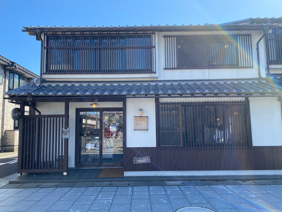 敦賀のカフェ　キトテノワの入り口