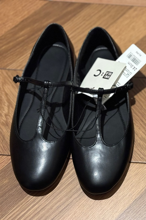 50代、UNIQLO : C（ユニクロ：シー）Tストラップバレエシューズ
